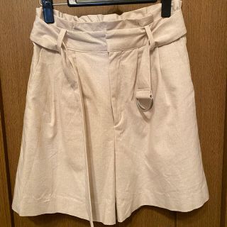 ヘザー(heather)の未使用heather膝上パンツ　ベージュ(ハーフパンツ)