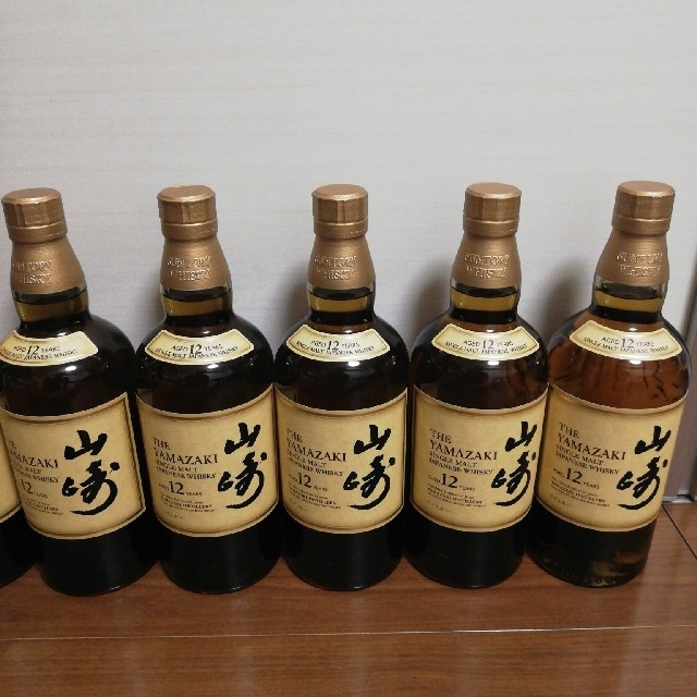 サントリー(サントリー)のサントリー　山崎　12年　700ml　９本セット　新品未開栓品 食品/飲料/酒の飲料(その他)の商品写真