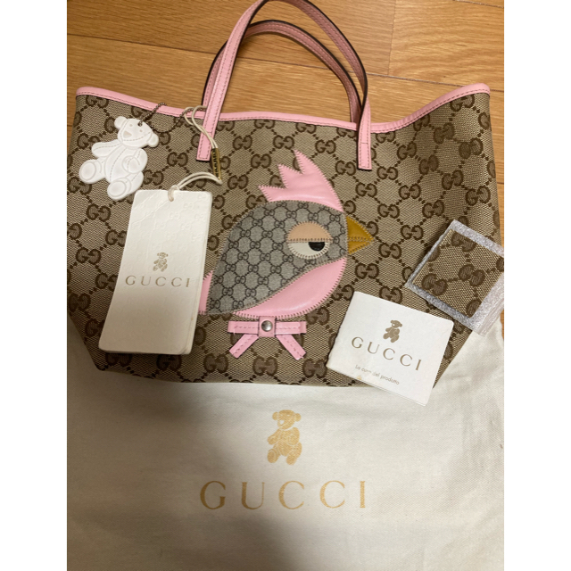 Gucci(グッチ)のちゃお様専用！GUCCI パパガッロ　オウム　トートバッグ  グッチ レディースのバッグ(トートバッグ)の商品写真