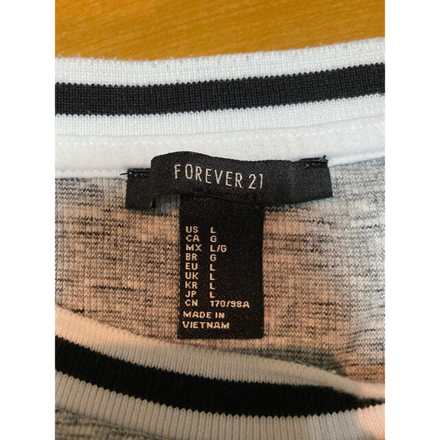 FOREVER 21(フォーエバートゥエンティーワン)のForever21 ワンピース　膝上丈 レディースのワンピース(ミニワンピース)の商品写真