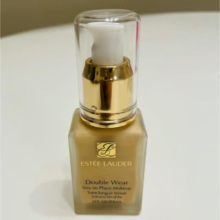 エスティローダー(Estee Lauder)のエスティーローダー　ダブルウェア　#17 BONE(ファンデーション)