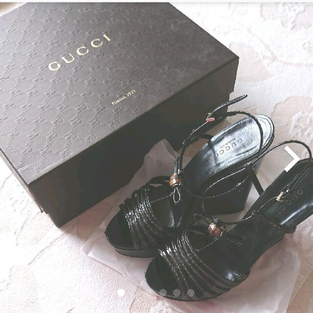 Gucci(グッチ)の【箱/付属品あり】グッチ 黒ウェッジサンダル レディースの靴/シューズ(サンダル)の商品写真