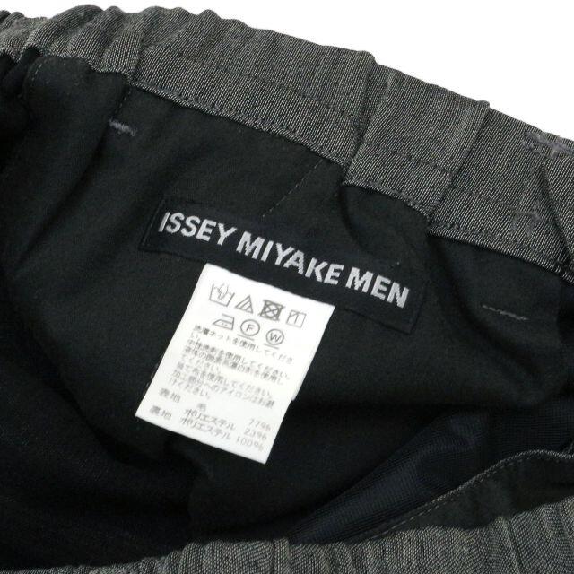 ISSEY MIYAKE(イッセイミヤケ)のイッセイミヤケ メン 18AW ヘムプリーツテーパードイージーパンツ メンズのパンツ(その他)の商品写真