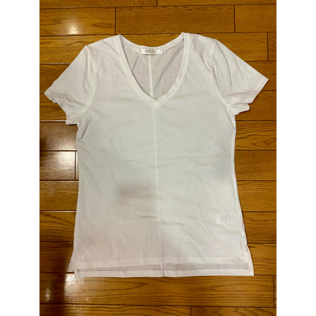 AZUL by moussy(アズールバイマウジー)のAZUL Tシャツ Ｖネック　白Tシャツ　インナー　無地 メンズのトップス(Tシャツ/カットソー(半袖/袖なし))の商品写真