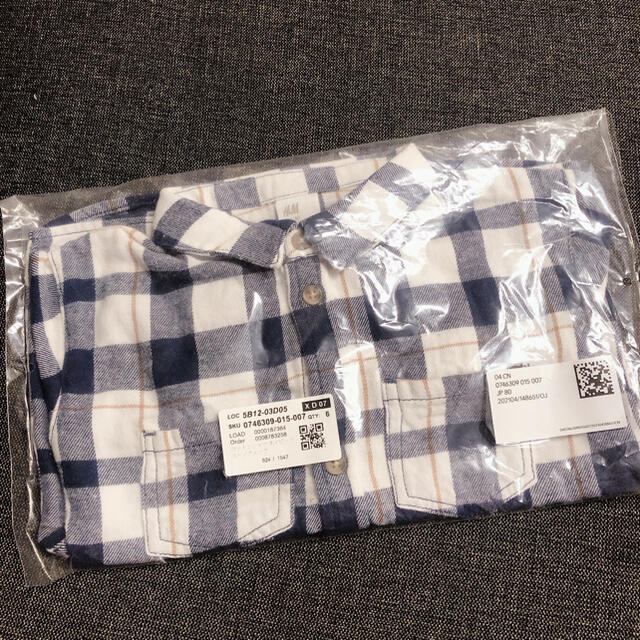 H&H(エイチアンドエイチ)のh&m チェックシャツ キッズ/ベビー/マタニティのベビー服(~85cm)(シャツ/カットソー)の商品写真