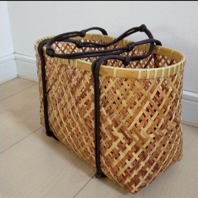 浴衣 かごバッグ　竹籠 レディースのバッグ(かごバッグ/ストローバッグ)の商品写真