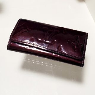 ルイヴィトン(LOUIS VUITTON)の【送料込】ルイヴィトン♡ヴェルニ♡キーケース(キーケース)