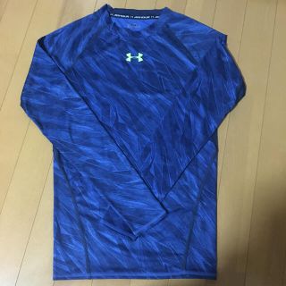 アンダーアーマー(UNDER ARMOUR)のアンダーアーマーアンダーシャツ　メンズMサイズ(トレーニング用品)