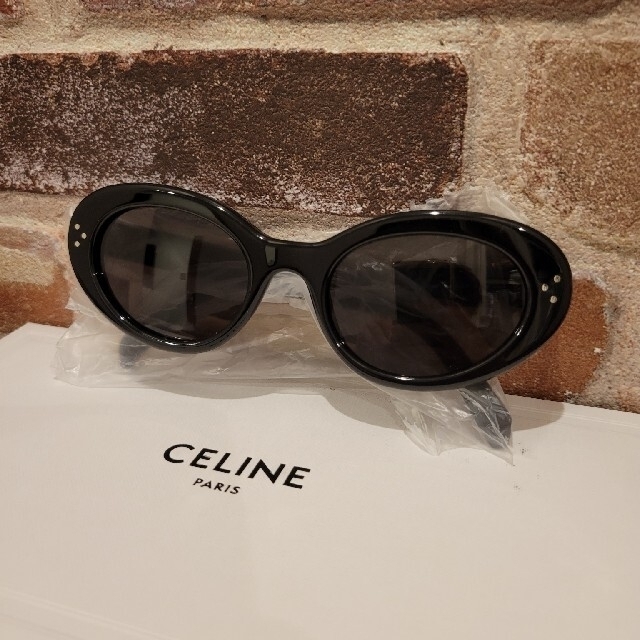 激安価格の 登坂 LISA着用 CELINE キャットアイサングラス セリーヌOMI