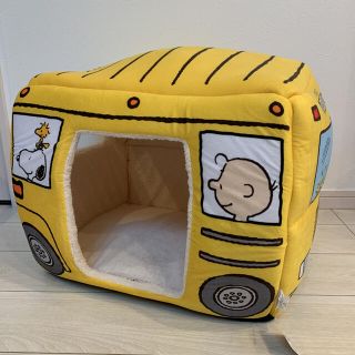 スヌーピー　スクールバス型　ペットベッド　Lサイズ　ペットハウス犬猫小屋おり黄色(かご/ケージ)