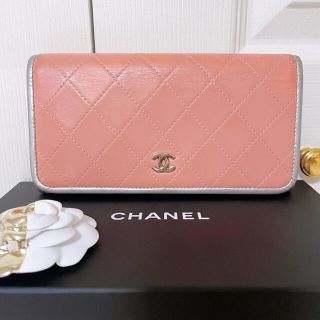 シャネル(CHANEL)の❤️希少カラー❤️CHANEL シャネル マトラッセ サーモンピンク×シルバー(財布)