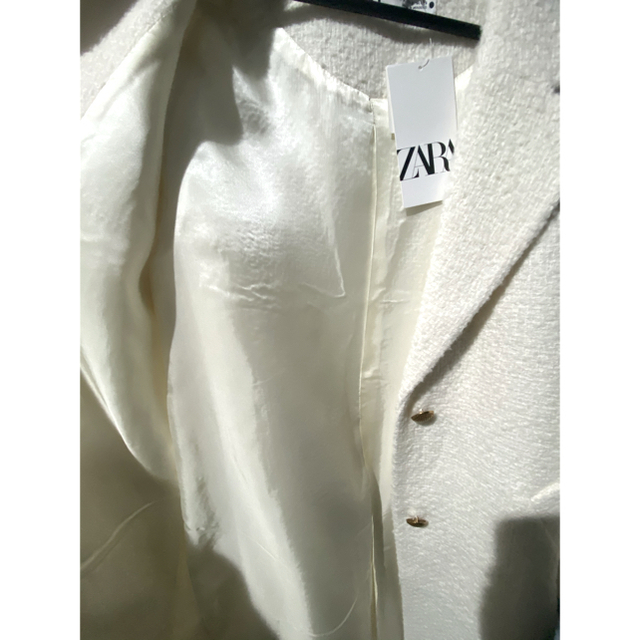 ZARA(ザラ)のZARA新品タグ付き　AW完売商品　テクスチャーコート　オフホワイト レディースのジャケット/アウター(ロングコート)の商品写真