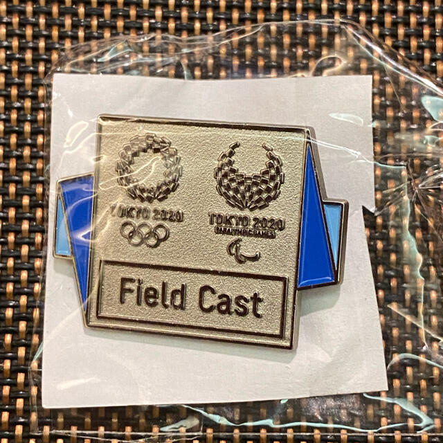 【非売品・新品】東京オリンピック Field Cast / 東京都バッジ