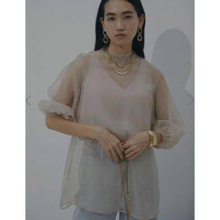 アメリヴィンテージ(Ameri VINTAGE)のAIRLY SHEER BLOUSE アメリヴィンテージ(シャツ/ブラウス(長袖/七分))