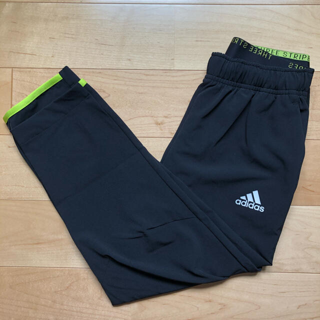 adidas(アディダス)のパンツ ジャージ アディダス adidas 黒×黄 130cm ☆新品未使用 キッズ/ベビー/マタニティのキッズ服男の子用(90cm~)(パンツ/スパッツ)の商品写真