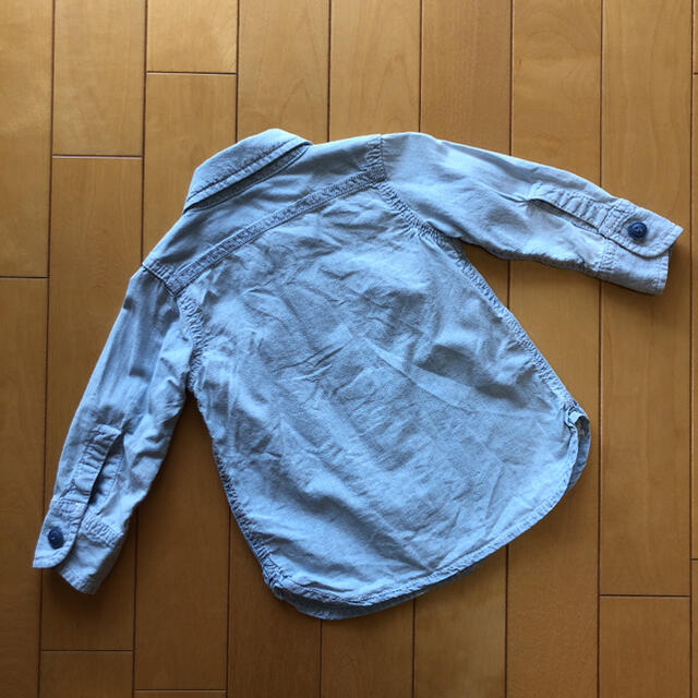 babyGAP(ベビーギャップ)のbaby Gap ベビーギャップ デニム シャツ　80 キッズ/ベビー/マタニティのベビー服(~85cm)(シャツ/カットソー)の商品写真