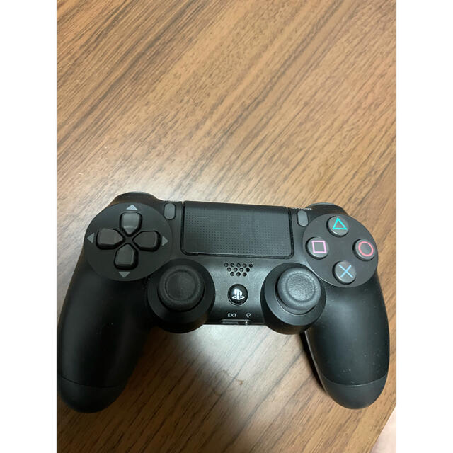 PlayStation4(プレイステーション4)のSONY PlayStation4 CUH-2200A エンタメ/ホビーのゲームソフト/ゲーム機本体(家庭用ゲーム機本体)の商品写真