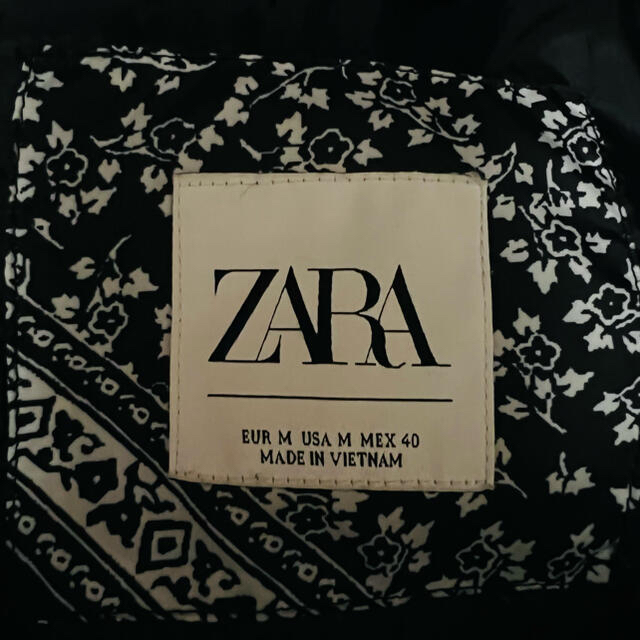 ZARA(ザラ)のZARA ペイズリー　ダウンジャケット メンズのジャケット/アウター(ダウンジャケット)の商品写真