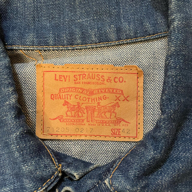 Levi's(リーバイス)のレア リーバイス71205BIGE デカパッチ サイズ42 1966年頃 メンズのジャケット/アウター(Gジャン/デニムジャケット)の商品写真