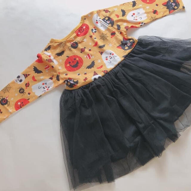 新品　チュールワンピース　ワンピース　ハロウィン　女の子　キッズ　可愛い　90 キッズ/ベビー/マタニティのキッズ服女の子用(90cm~)(ワンピース)の商品写真