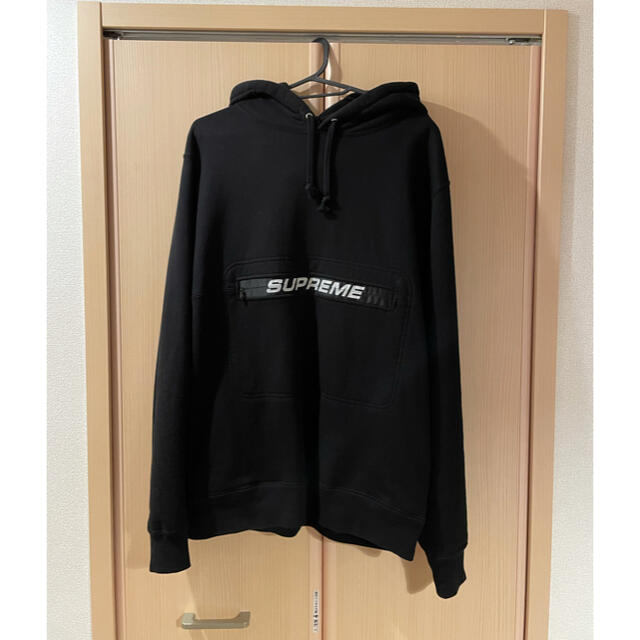 Supreme(シュプリーム)の値引きSupreme Zip Pouch Hooded Sweatshirt 黒 メンズのトップス(パーカー)の商品写真