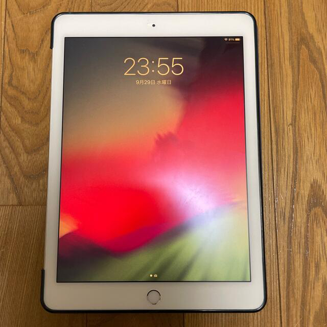 iPad Air2 セルラーモデル 64GB シルバー Docomo
