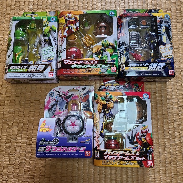 仮面ライダー鎧武　アームズチェンジシリーズ　まとめ売り