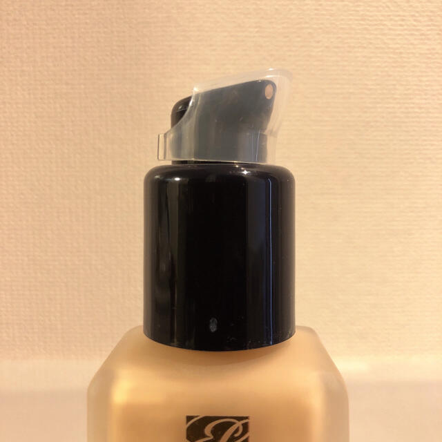 Estee Lauder(エスティローダー)のエスティーローダー　ダブルウェア　#17 ボーン コスメ/美容のベースメイク/化粧品(ファンデーション)の商品写真