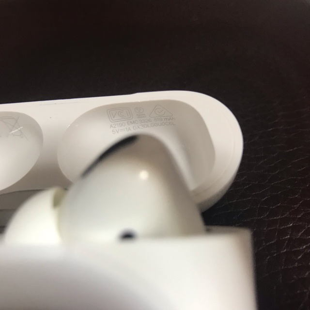 Apple(アップル)のAirPods Pro スマホ/家電/カメラのオーディオ機器(ヘッドフォン/イヤフォン)の商品写真