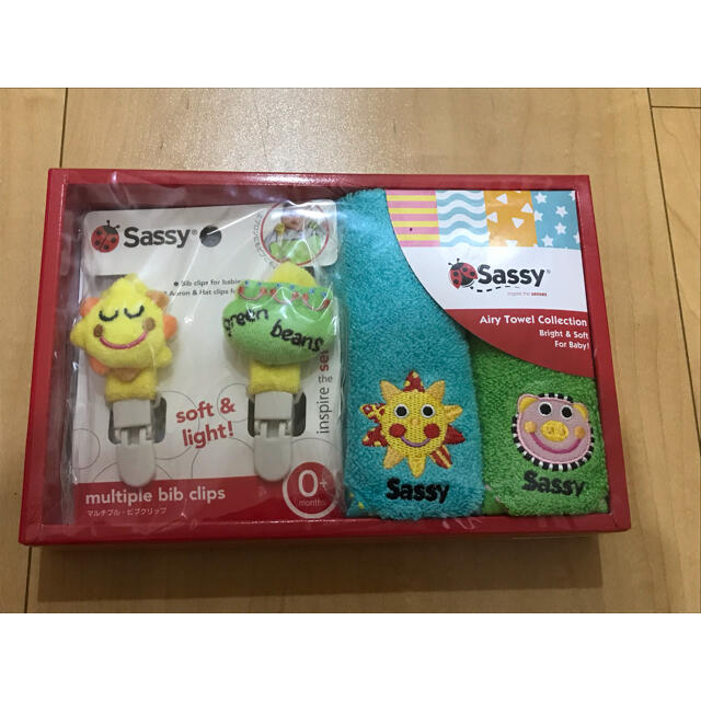 Sassy(サッシー)のsassy ビブクリップ　タオル２枚 キッズ/ベビー/マタニティの授乳/お食事用品(その他)の商品写真