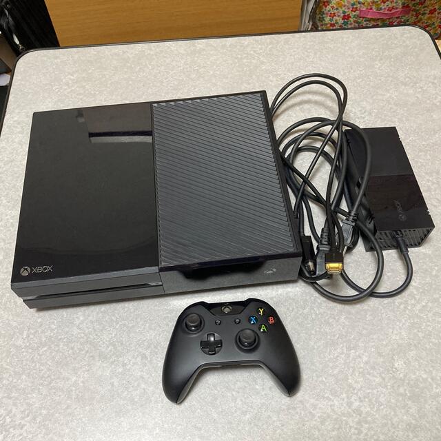 Xbox(エックスボックス)のxbox one 初期型　hdd 500GB エンタメ/ホビーのゲームソフト/ゲーム機本体(家庭用ゲーム機本体)の商品写真