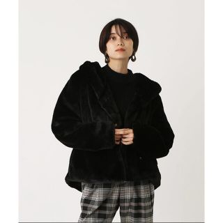 アズールバイマウジー(AZUL by moussy)のAZUL by moussy アズールバイマウジー エコファー ショートコート(毛皮/ファーコート)