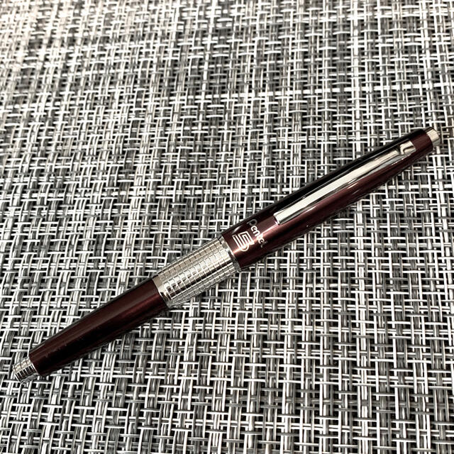 限定販売カラーP1035-DBダークボルドー / Pentel 5 KERRY インテリア/住まい/日用品の文房具(ペン/マーカー)の商品写真