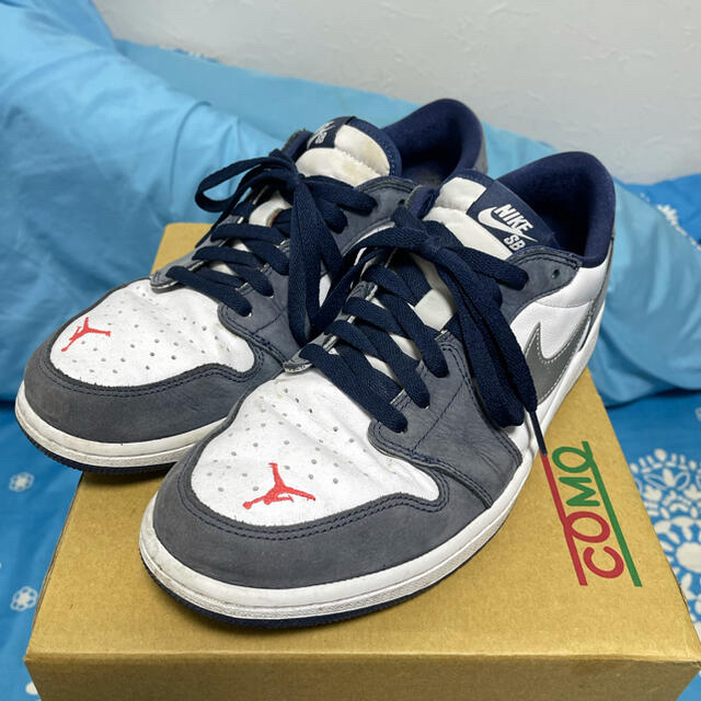 NIKE SB × JORDAN 1 LOW MIDNIGHT NAVYスニーカー