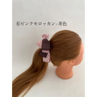 バナナクリップ　たれさがりリボン　モロッカン柄　オフィスファッション(ヘアアクセサリー)