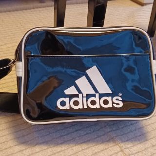 アディダス(adidas)のadidas　エナメルショルダーバッグ(レッスンバッグ)