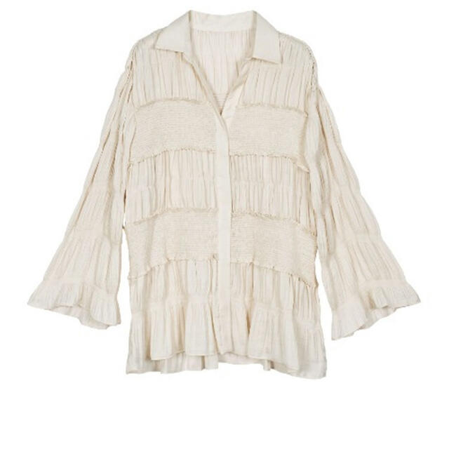 Ameri VINTAGE(アメリヴィンテージ)のAMERI   SHIRRING PLEATS BLOUSE  レディースのトップス(シャツ/ブラウス(長袖/七分))の商品写真