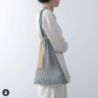 プリーツプリーズイッセイミヤケ(PLEATS PLEASE ISSEY MIYAKE)のPLECO プレコ プリーツ トート エコ バッグ ベージュ シルバー グレー(トートバッグ)