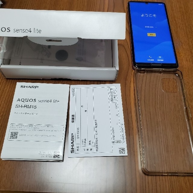 AQUOS(アクオス)のAQUOS sense4 lite 楽天版SIMフリー SH-RM15 スマホ/家電/カメラのスマートフォン/携帯電話(スマートフォン本体)の商品写真