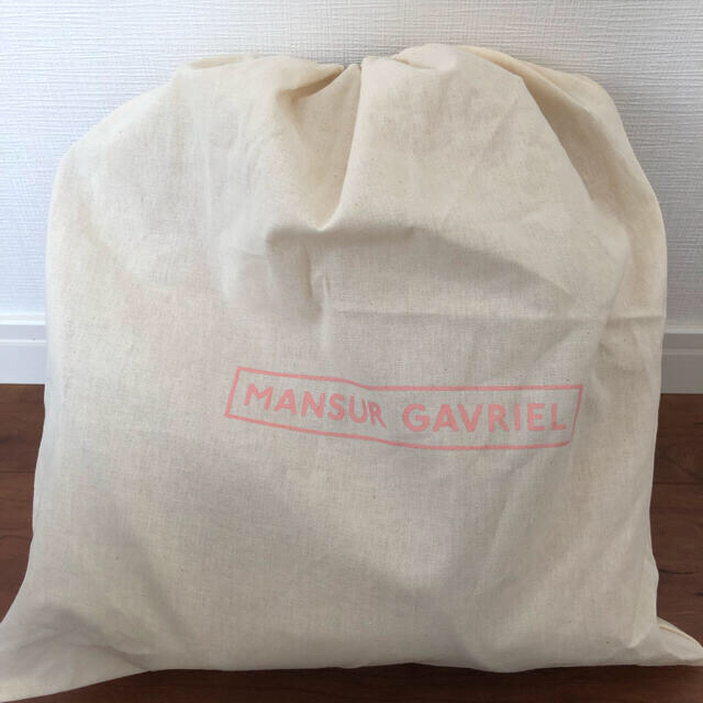 MANSUR GAVRIEL(マンサーガブリエル)の 値下げ‼️MANSUR GAVRIELミニバケット レディースのバッグ(ショルダーバッグ)の商品写真