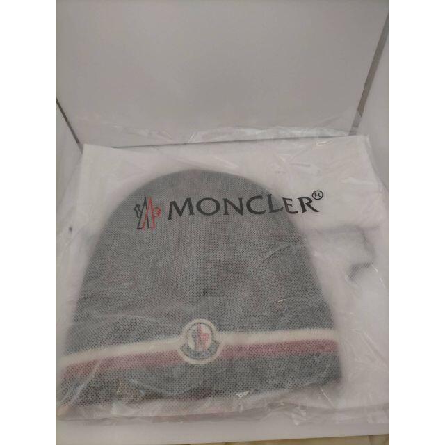 MONCLER(モンクレール)のMONCLER BERRETTO ニット帽 キャップ ブラック メンズの帽子(ニット帽/ビーニー)の商品写真