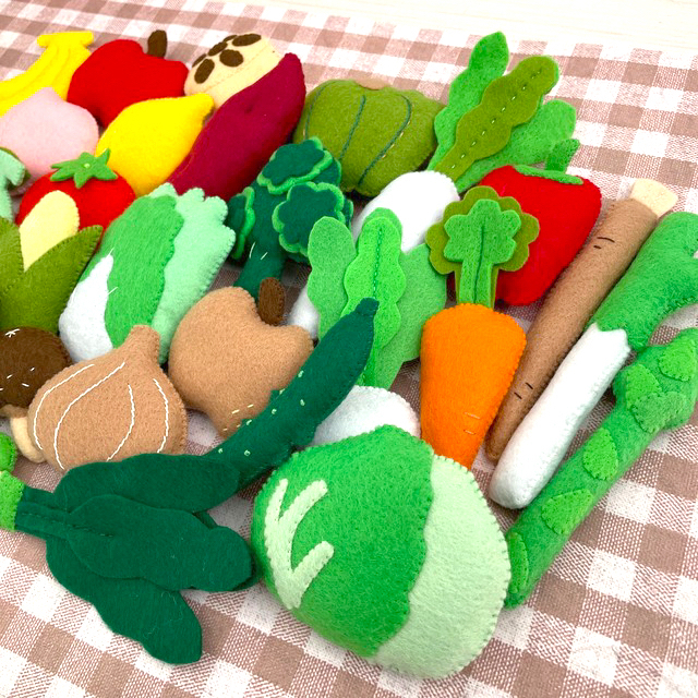 ハンドメイド⭐︎フェルトのお野菜と果物セット ハンドメイドのキッズ/ベビー(おもちゃ/雑貨)の商品写真