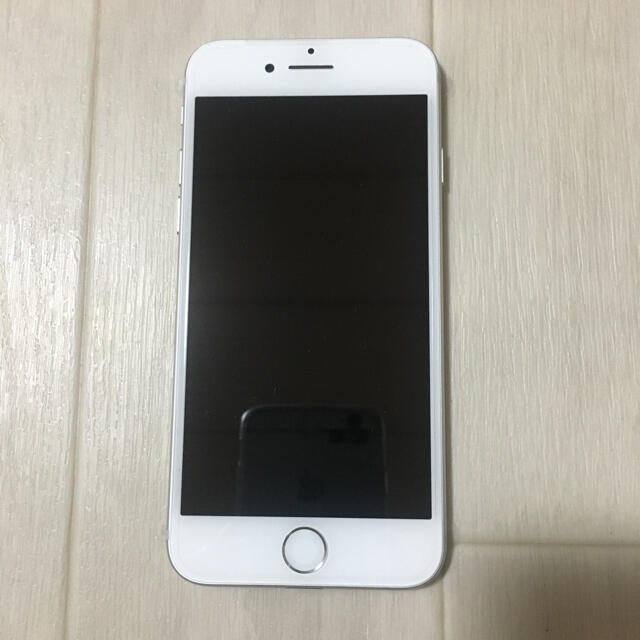iPhone(アイフォーン)の新品 iPhone7 128GB SIMフリー スマホ/家電/カメラのスマートフォン/携帯電話(スマートフォン本体)の商品写真