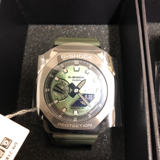 G-SHOCK(ジーショック)の【2本セット】【新品未使用】 GM-2100B-3AJF G-SHOCK タグ付 メンズの時計(腕時計(デジタル))の商品写真