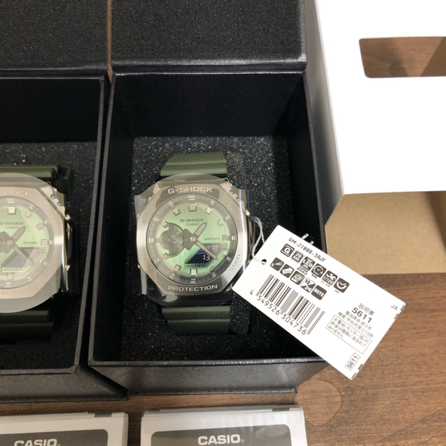 G-SHOCK(ジーショック)の【2本セット】【新品未使用】 GM-2100B-3AJF G-SHOCK タグ付 メンズの時計(腕時計(デジタル))の商品写真