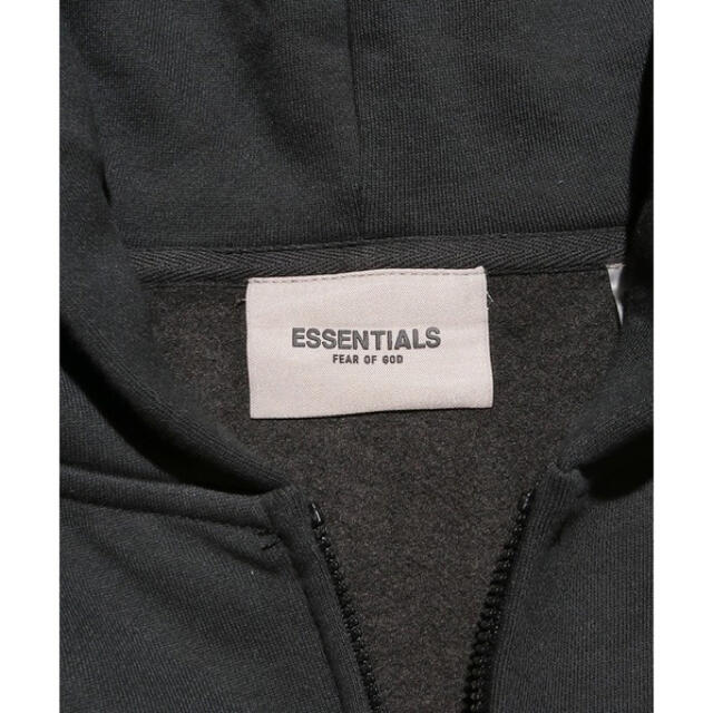 FEAR OF GOD(フィアオブゴッド)のESSENTIALS FOG BACK FULL-ZIP HOODIE Mサイズ メンズのトップス(パーカー)の商品写真