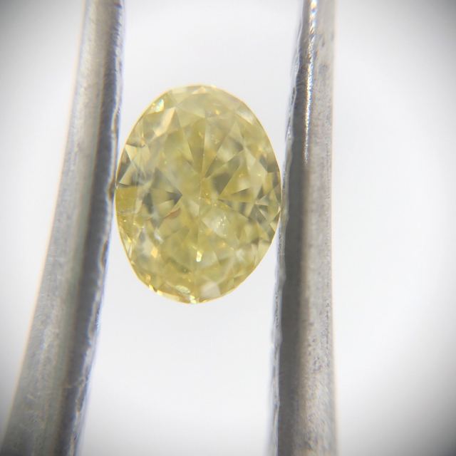 天然ダイヤルース オーパルカット　濃いイエロー 0.306ct ソーティング付き