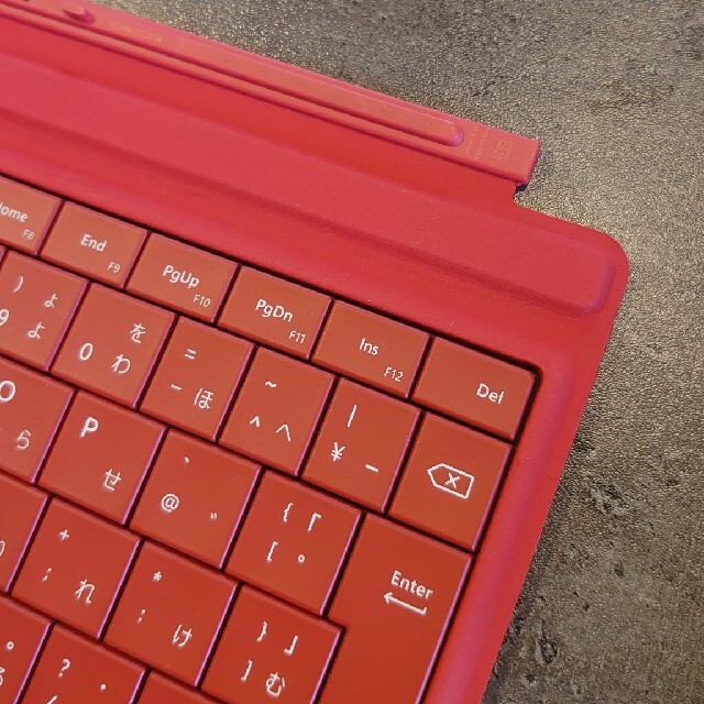 Microsoft(マイクロソフト)のMicrosoft Surface type cover 1654 Red スマホ/家電/カメラのPC/タブレット(PC周辺機器)の商品写真