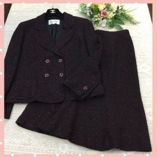 ジュンアシダ(jun ashida)のジュンアシダ　ツイード  スカート スーツ　ブラック×赤　(スーツ)