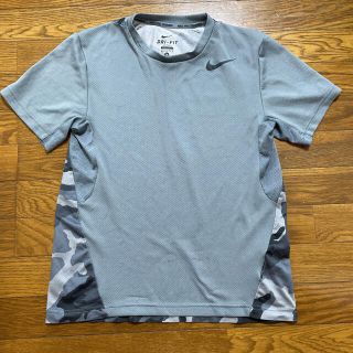 ナイキ(NIKE)のNIKE ナイキ Tシャツ グレー カモフラ Mサイズ(Tシャツ(半袖/袖なし))